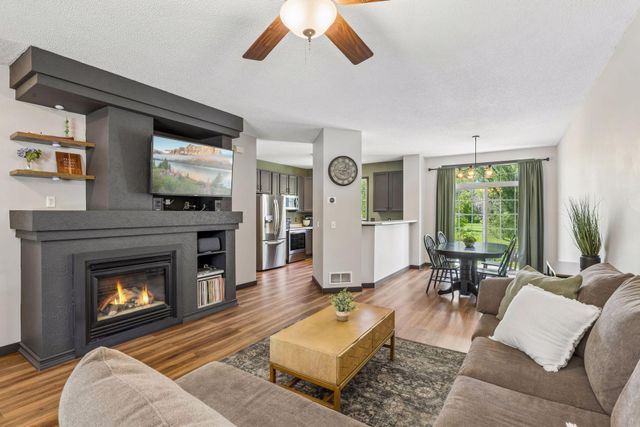 3200 Juniper Circle C, Woodbury, MN 55125