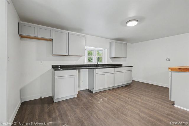 4296 Burgess Road, Pinckney, MI 48169
