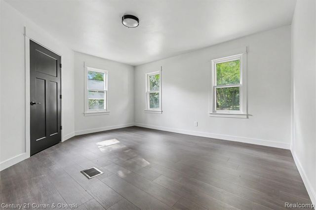 4296 Burgess Road, Pinckney, MI 48169