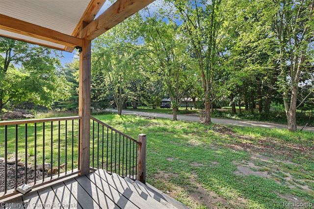 4296 Burgess Road, Pinckney, MI 48169