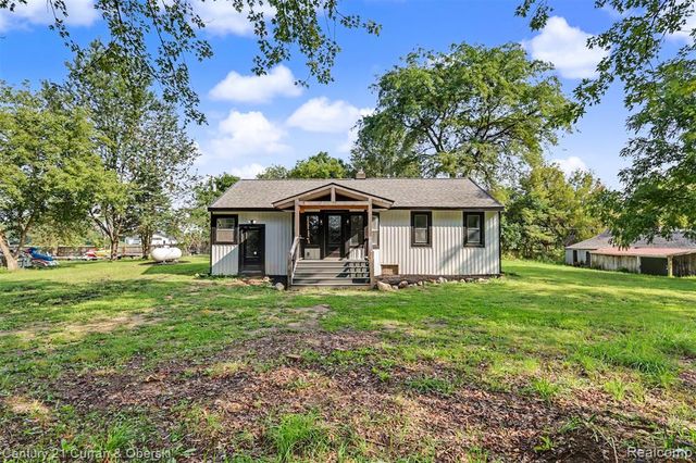4296 Burgess Road, Pinckney, MI 48169