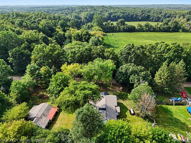 4296 Burgess Road, Pinckney, MI 48169