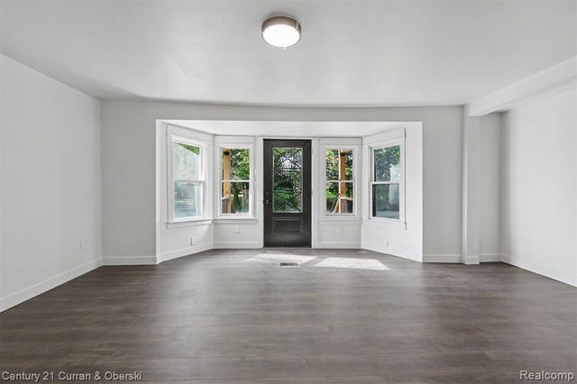 4296 Burgess Road, Pinckney, MI 48169