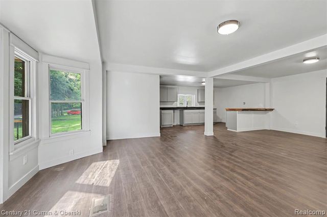 4296 Burgess Road, Pinckney, MI 48169