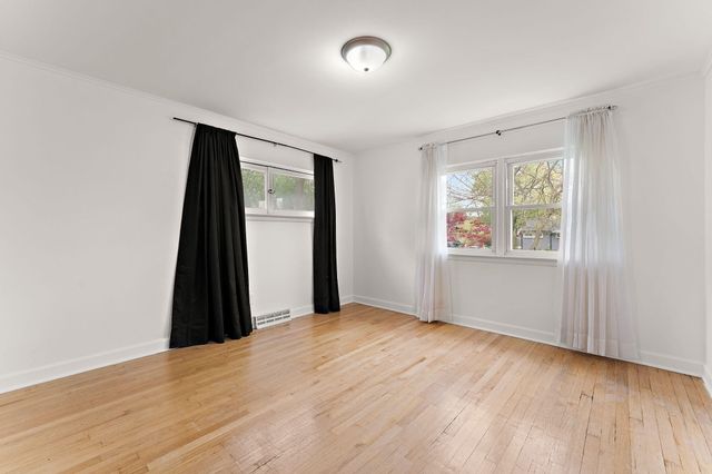 8341 Kooy Drive, Munster, IN 46321