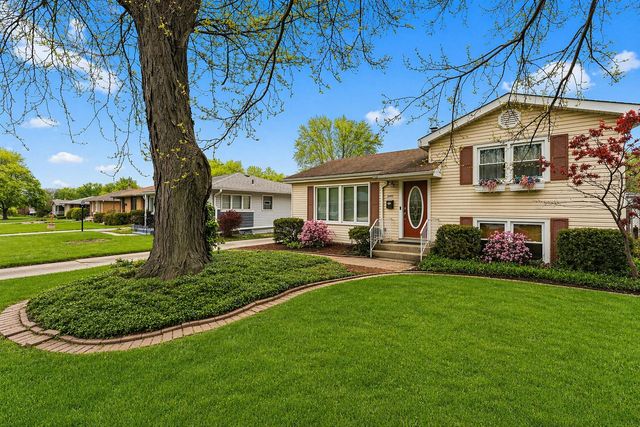 8341 Kooy Drive, Munster, IN 46321