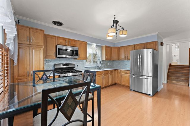 8341 Kooy Drive, Munster, IN 46321