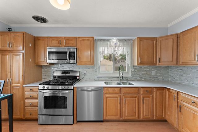 8341 Kooy Drive, Munster, IN 46321