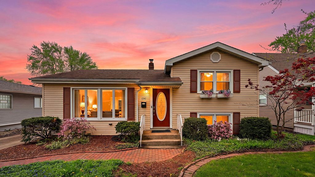 8341 Kooy Drive, Munster, IN 46321