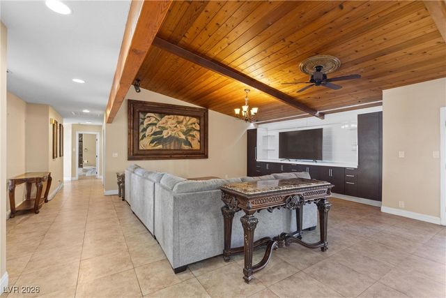 80 East Levi Avenue, Las Vegas, NV 89183