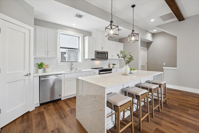 3102 Eunice Street, Houston, TX 77009