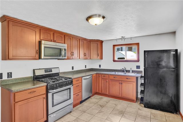 2404 Marble Ln, Franklin Park, PA 15143