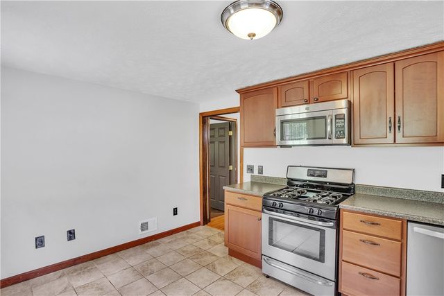 2404 Marble Ln, Franklin Park, PA 15143