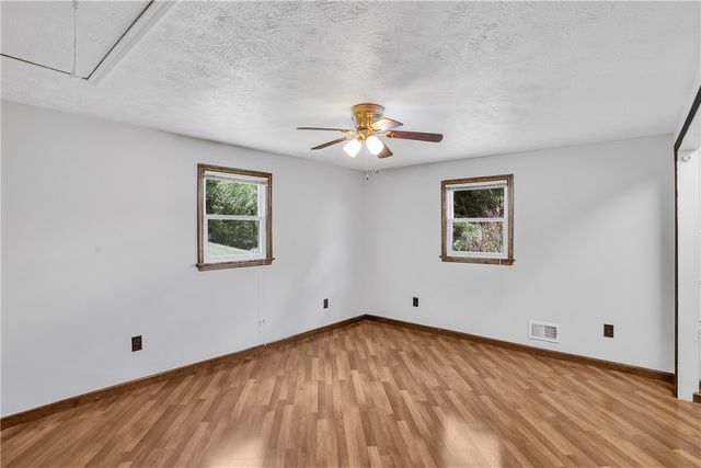 2404 Marble Ln, Franklin Park, PA 15143