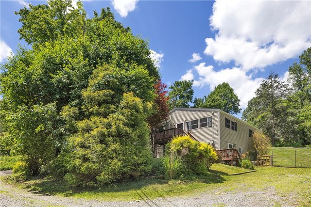 2404 Marble Ln, Franklin Park, PA 15143