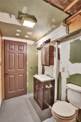 2404 Marble Ln, Franklin Park, PA 15143