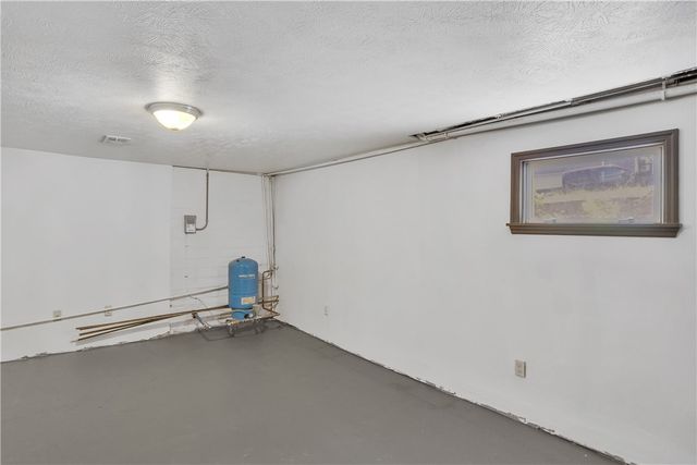 2404 Marble Ln, Franklin Park, PA 15143
