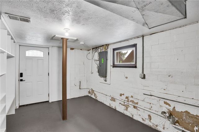 2404 Marble Ln, Franklin Park, PA 15143