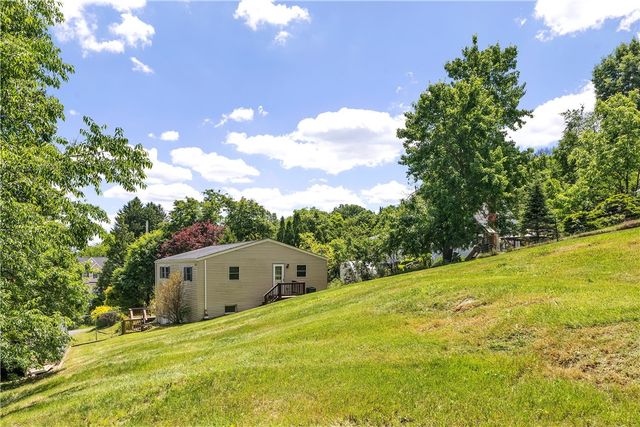 2404 Marble Ln, Franklin Park, PA 15143