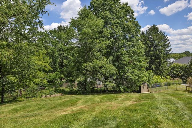 2404 Marble Ln, Franklin Park, PA 15143