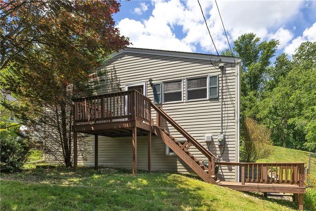 2404 Marble Ln, Franklin Park, PA 15143