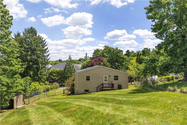 2404 Marble Ln, Franklin Park, PA 15143