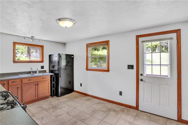 2404 Marble Ln, Franklin Park, PA 15143