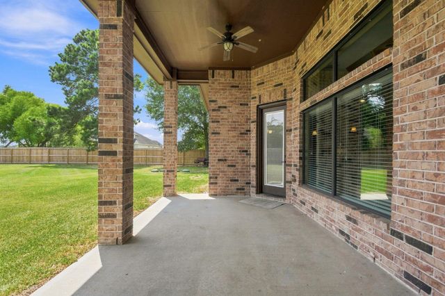 18840 Serene Water Drive, Montgomery, TX 77356