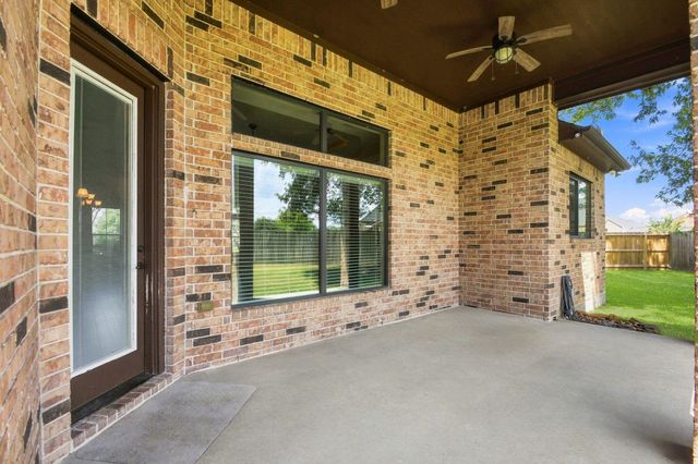 18840 Serene Water Drive, Montgomery, TX 77356