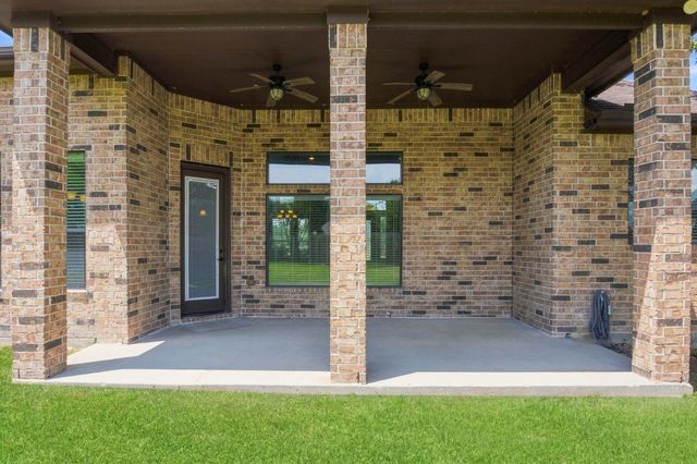18840 Serene Water Drive, Montgomery, TX 77356