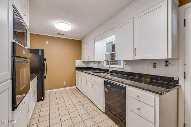 1500 Woodmont Drive, Johnson City, TN 37601