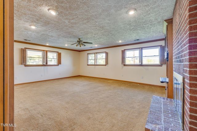 1500 Woodmont Drive, Johnson City, TN 37601