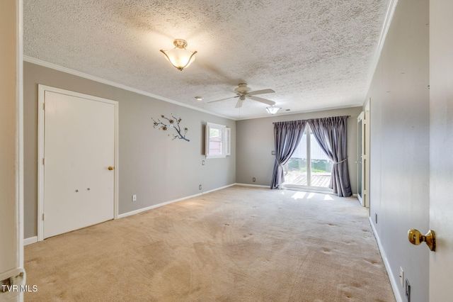 1500 Woodmont Drive, Johnson City, TN 37601