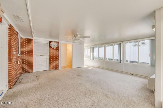 1500 Woodmont Drive, Johnson City, TN 37601