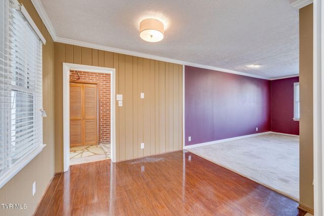 1500 Woodmont Drive, Johnson City, TN 37601