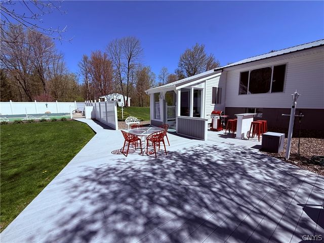 277-283 County Route 8 277, Granby, NY 13069