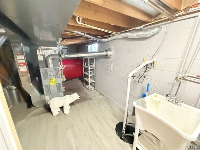 277-283 County Route 8 277, Granby, NY 13069