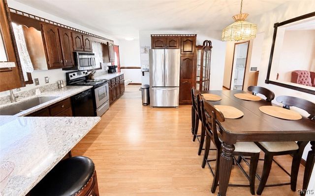 277-283 County Route 8 277, Granby, NY 13069