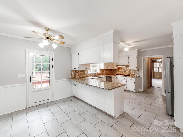 1311 Burtonwood Circle, Charlotte, NC 28212