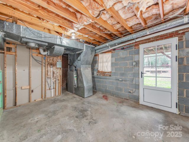 1311 Burtonwood Circle, Charlotte, NC 28212