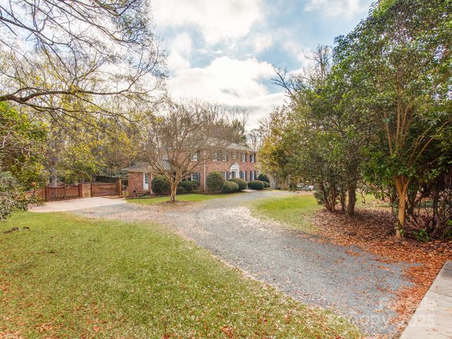 1311 Burtonwood Circle, Charlotte, NC 28212