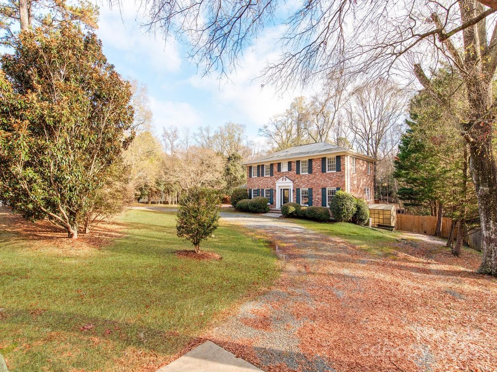 1311 Burtonwood Circle, Charlotte, NC 28212