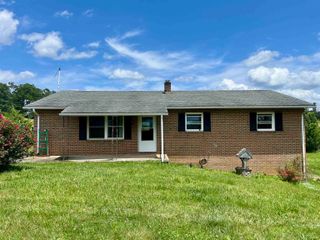 504 STEELES FORT RD, Raphine, VA 24472