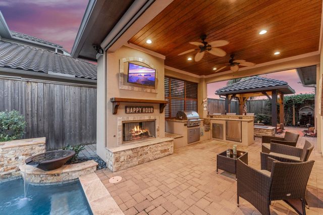 5815 Stratton Woods Drive, Spring, TX 77389