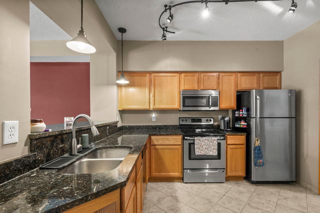 2122 Water Lilly Lane 1206, Eagan, MN 55122