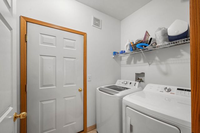 2122 Water Lilly Lane 1206, Eagan, MN 55122