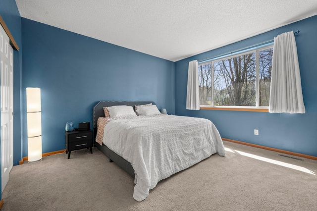 2122 Water Lilly Lane 1206, Eagan, MN 55122