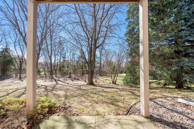 2122 Water Lilly Lane 1206, Eagan, MN 55122