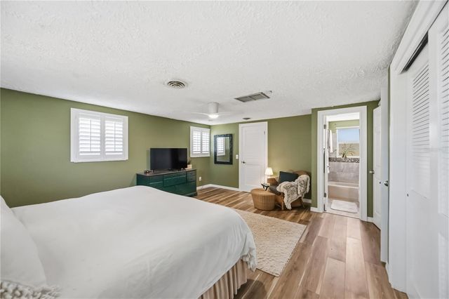 885 E 3RD STREET, Englewood, FL 34223