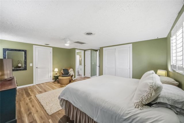 885 E 3RD STREET, Englewood, FL 34223